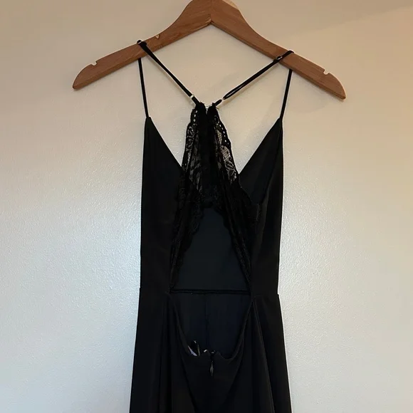 Lulu's Black Lace-Back Maxi Dress - Picture 4 of 6